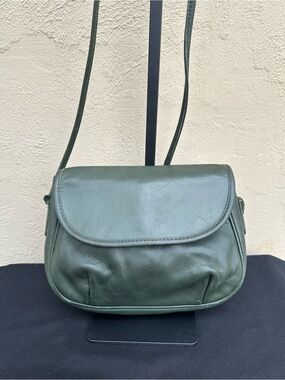 🌿 Vintage Coach Cafe in Ivy Pre- 94  🌿